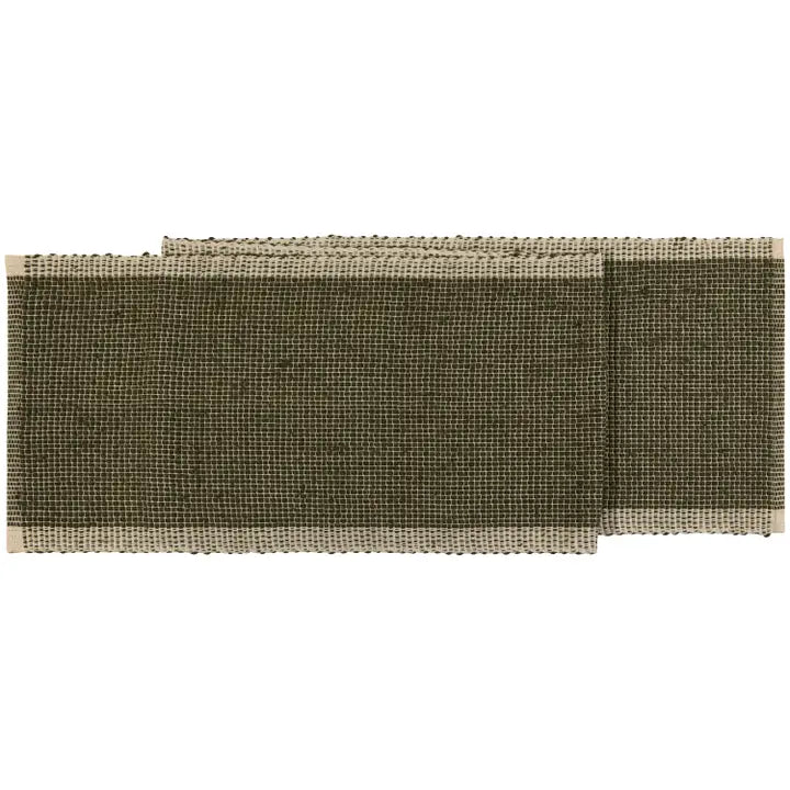 Nina napkin with pretty frills