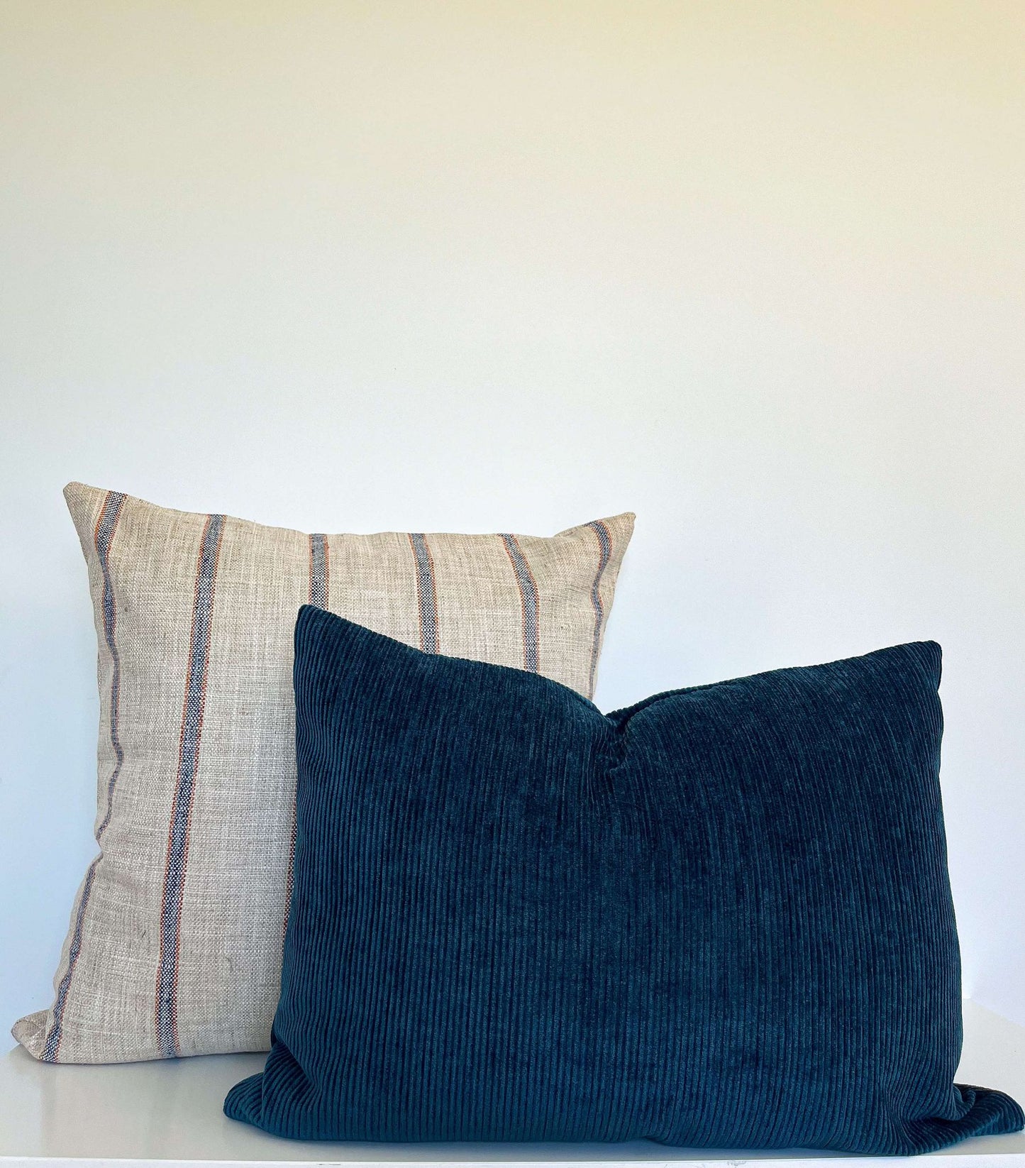 Housse de coussin Morane | Velours côtelé bleu encre