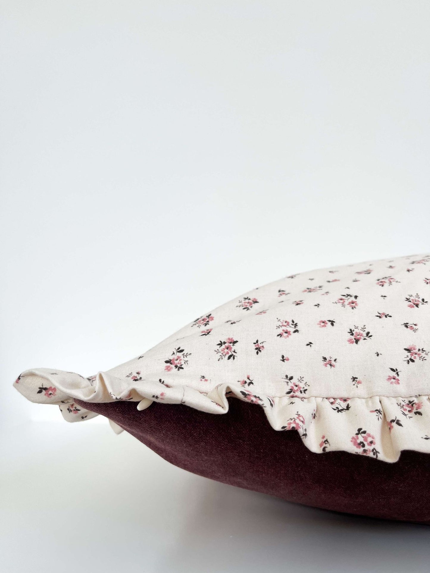 Housse de coussin Lily-Rose réversible | Floral à frisons