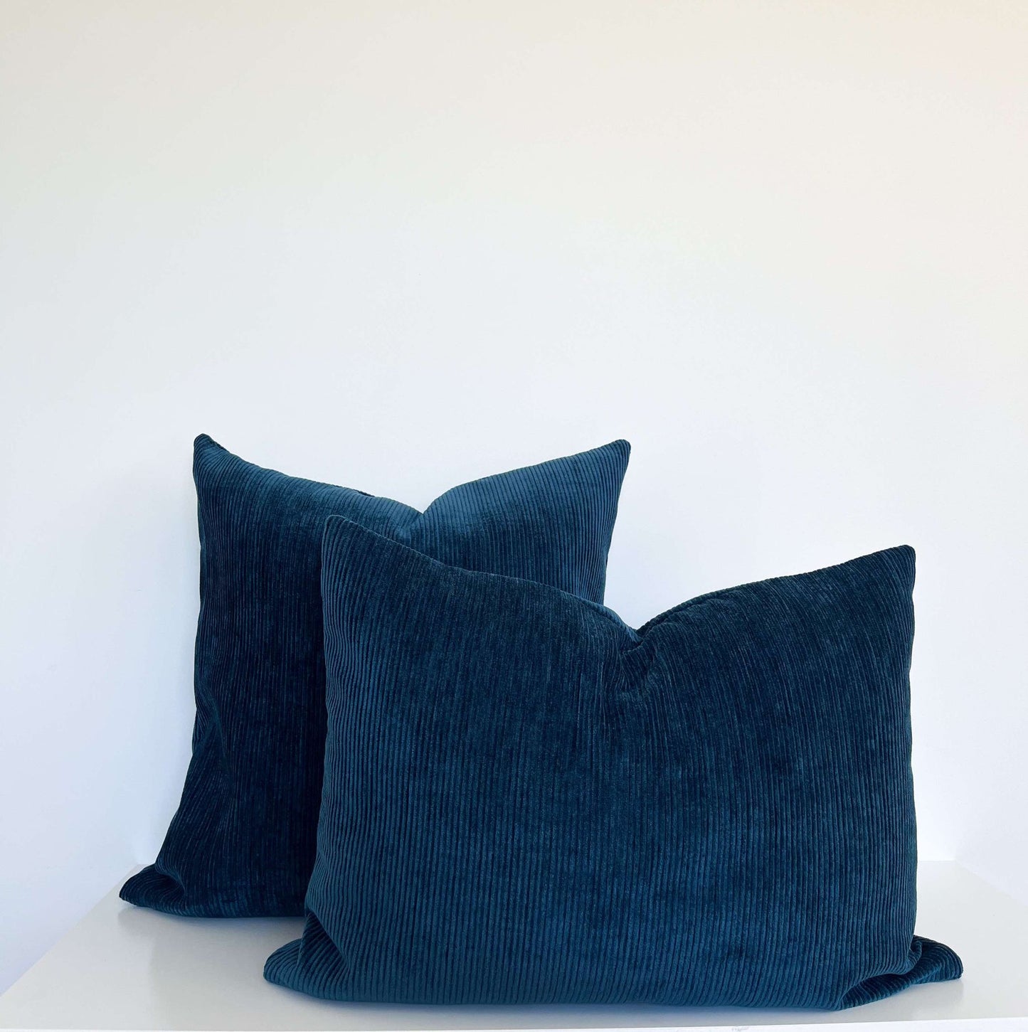 Housse de coussin Morane | Velours côtelé bleu encre