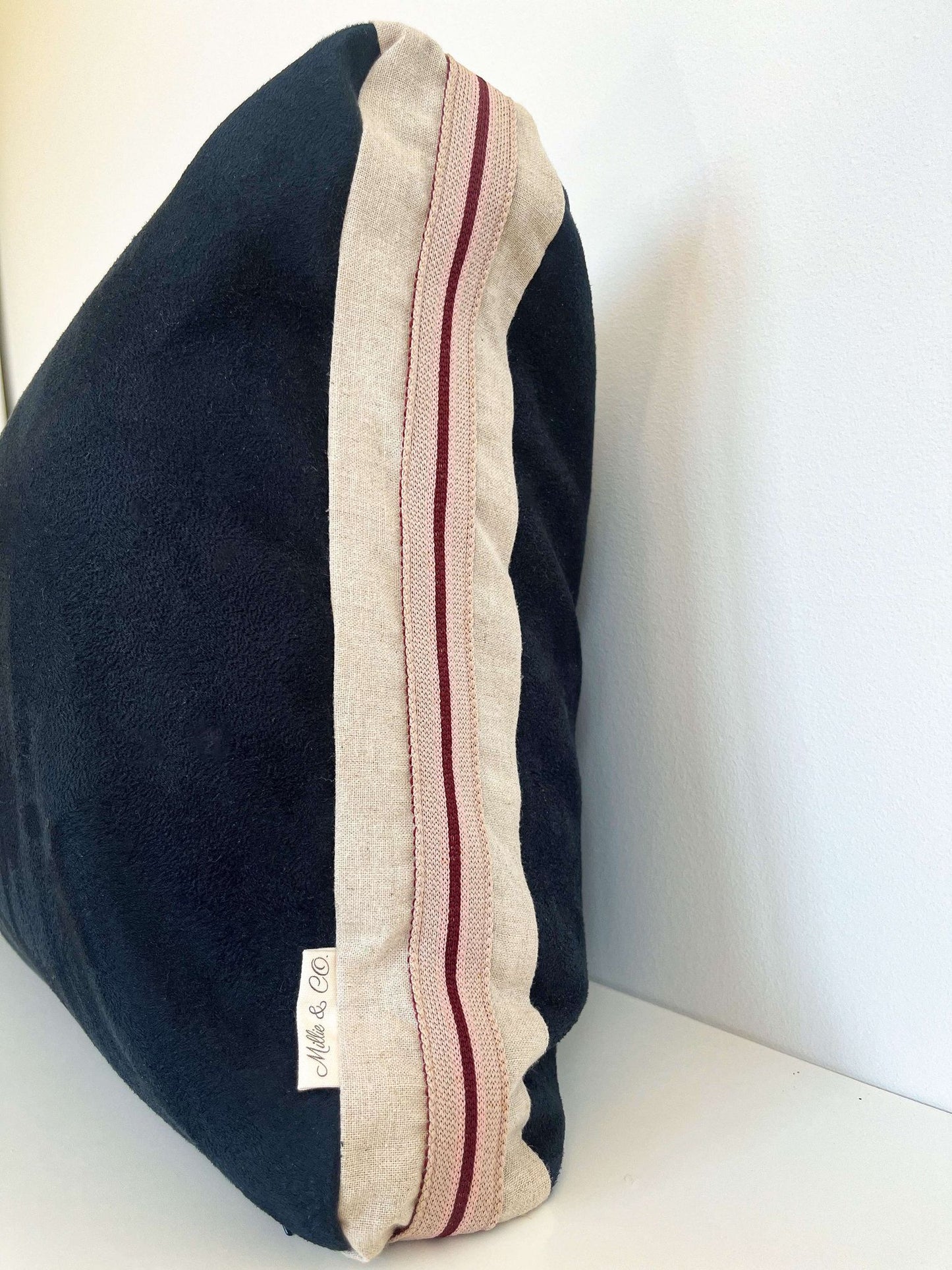 Housse de coussin Joan | Lumbar bleu foncé