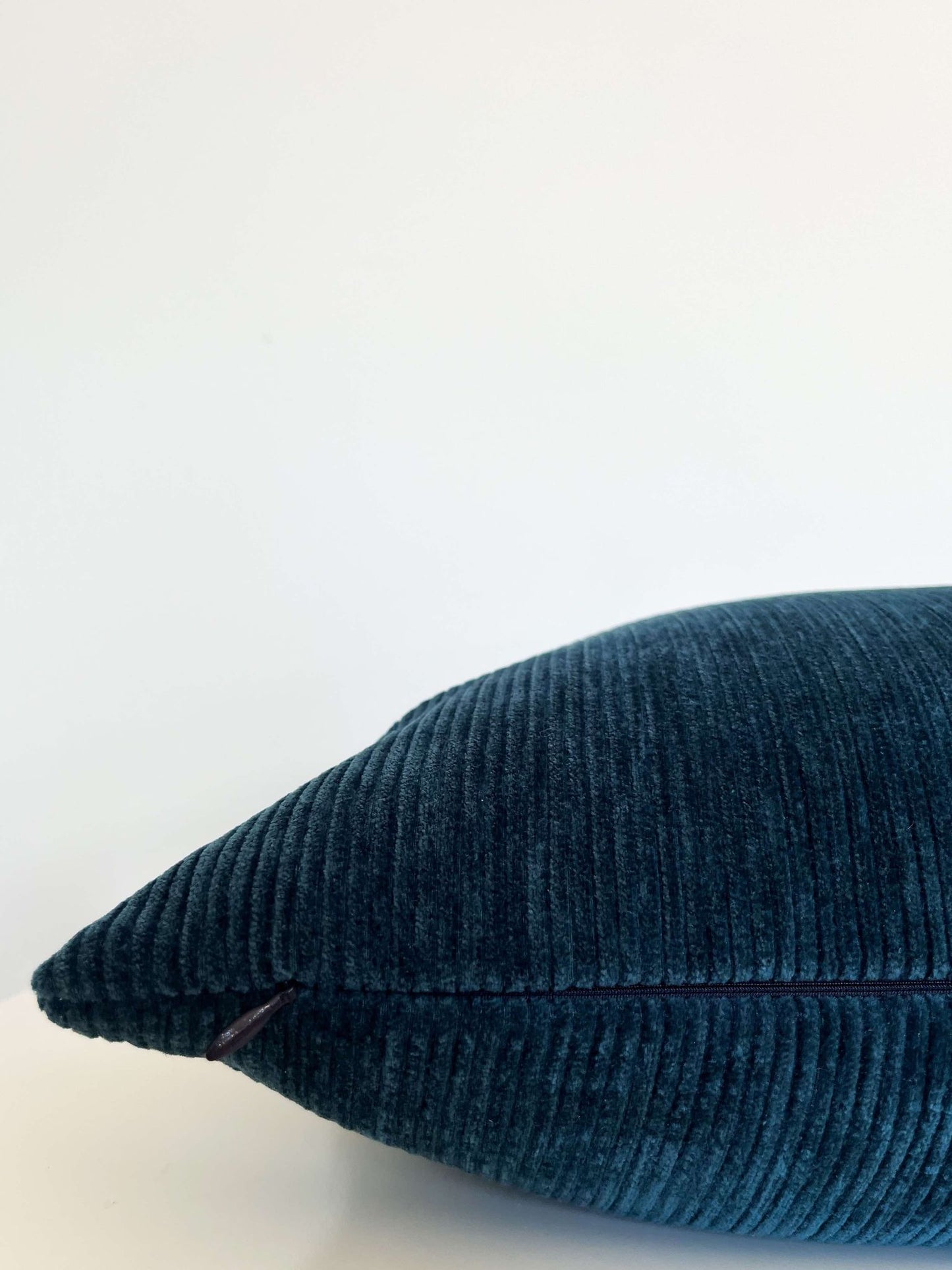 Housse de coussin Morane | Velours côtelé bleu encre