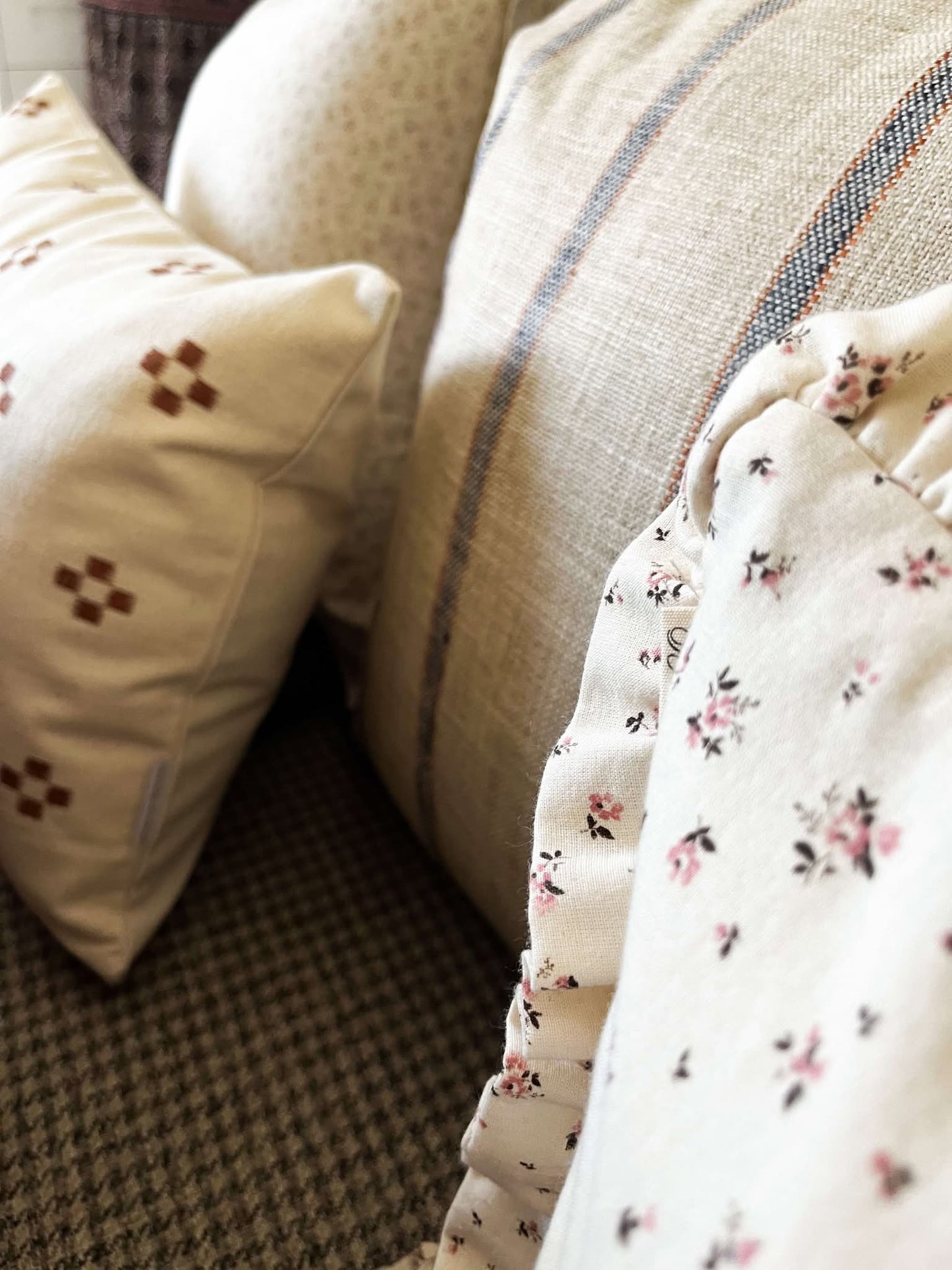Housse de coussin Terra cotta Dots | Motif multipoint terracotta