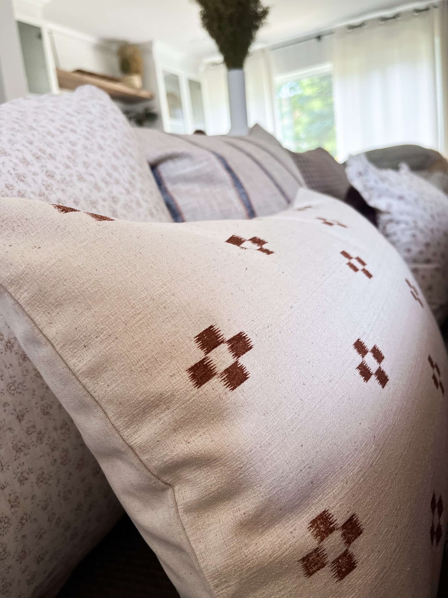 Housse de coussin Terra cotta Dots | Motif multipoint terracotta
