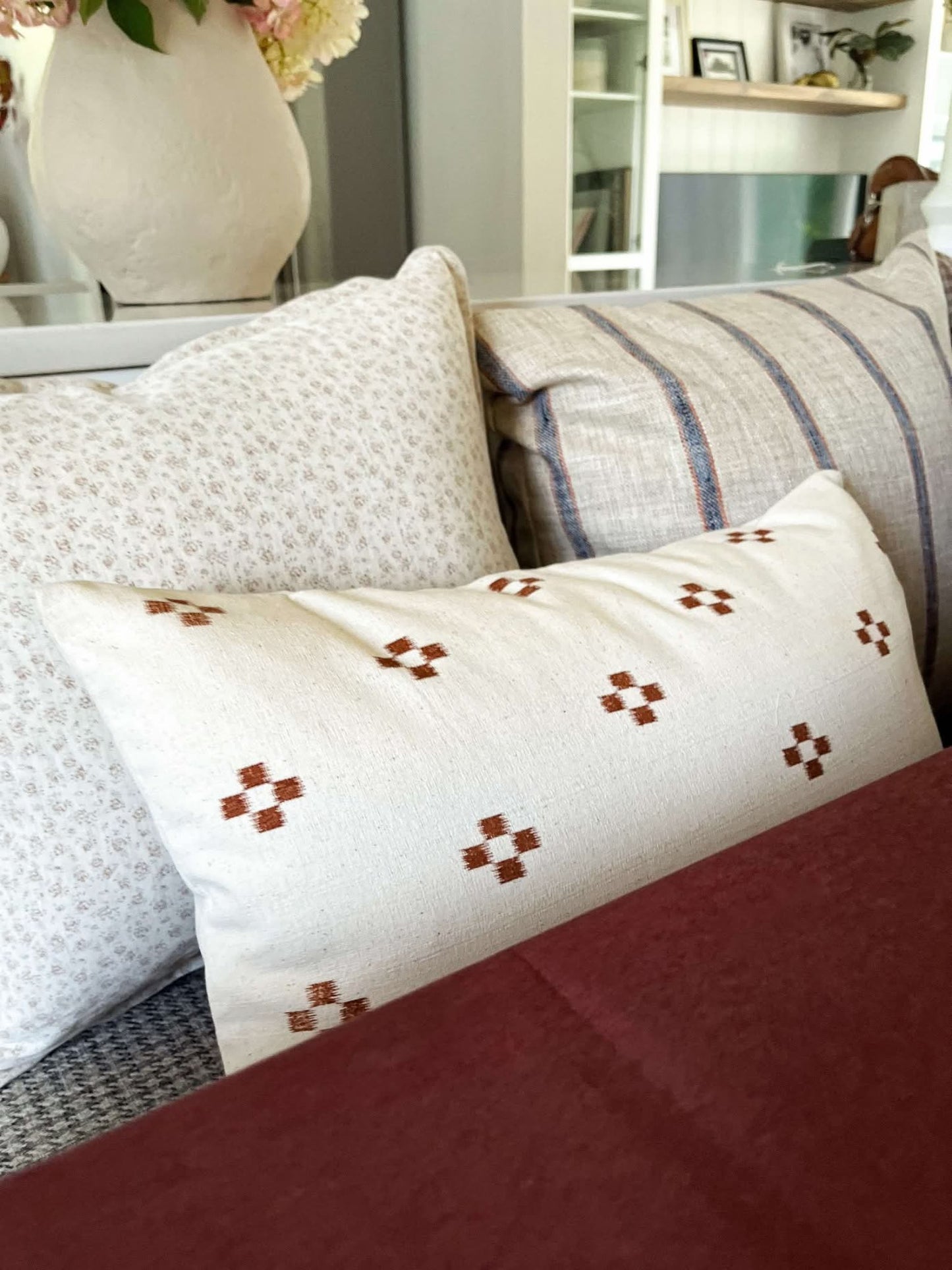 Housse de coussin Terra cotta Dots | Motif multipoint terracotta