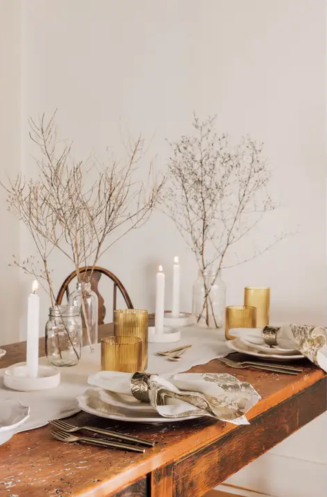 Nina napkin with pretty frills