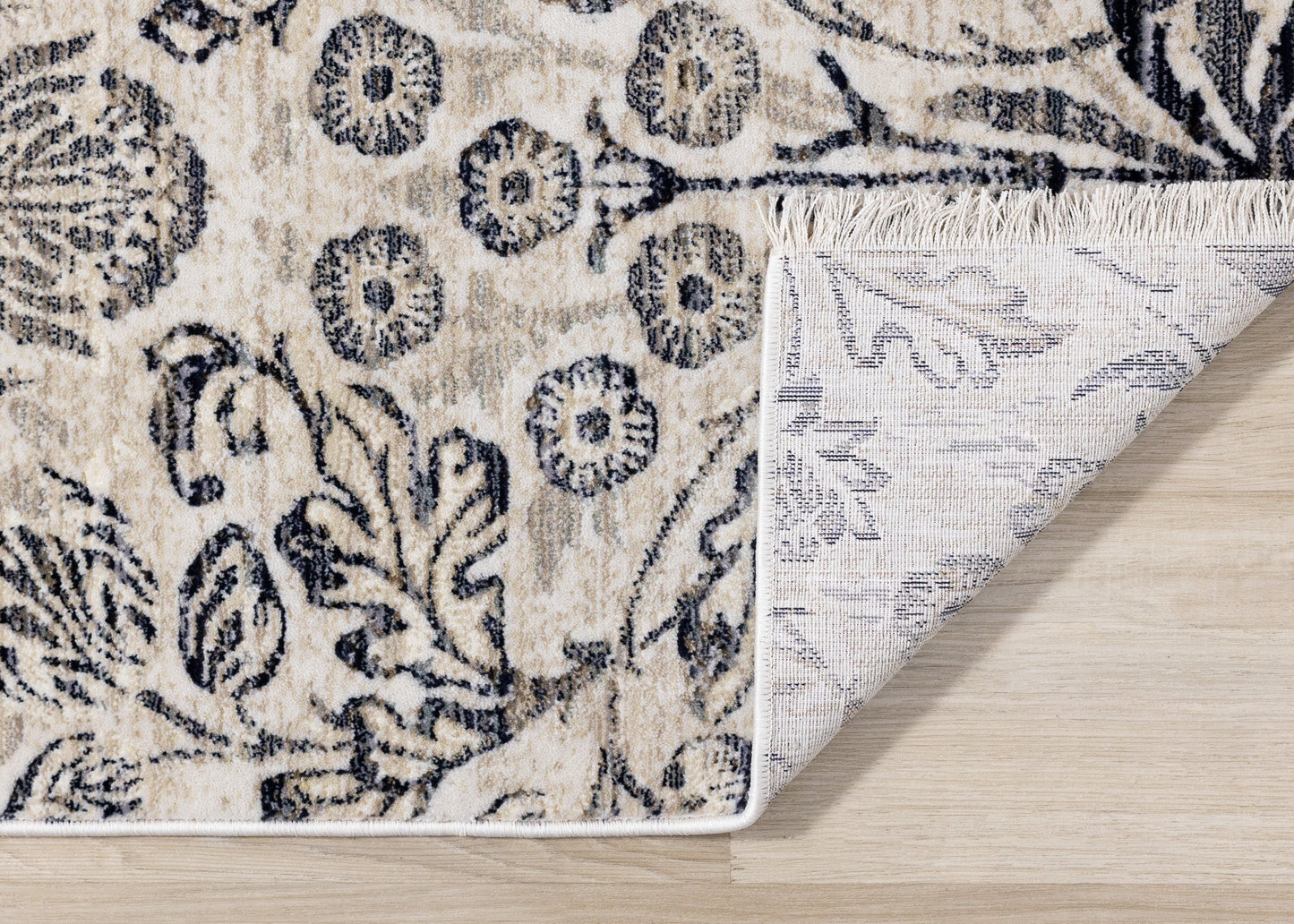 Tapis classique traditionnel crème