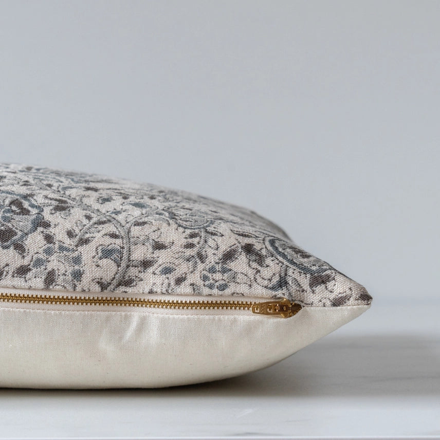 Housse de coussin Aubrey | Imprimé botanique