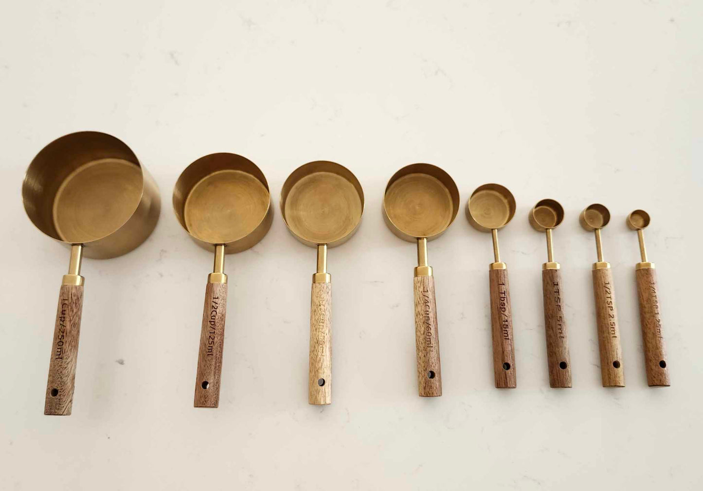 Ensemble de tasses et cuillères à mesurer | Acier inox et noyer