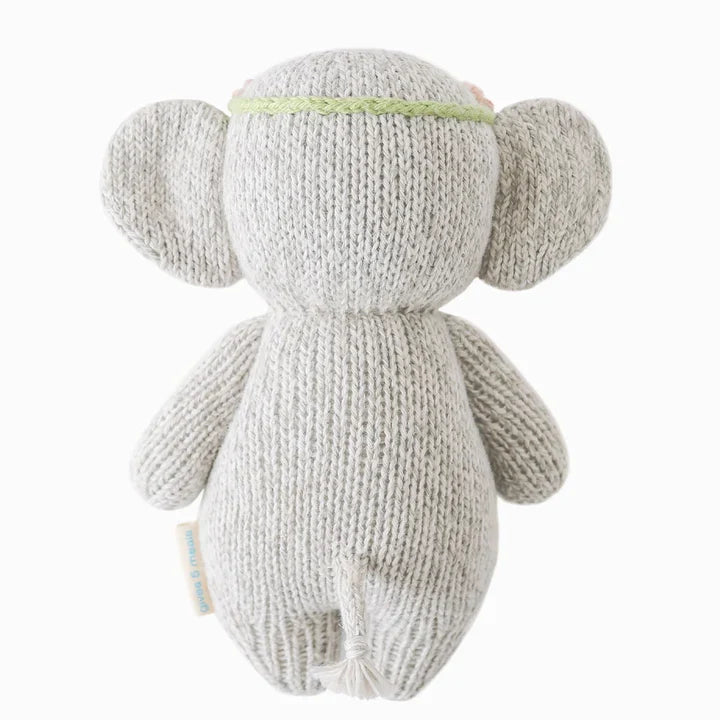 Bébé éléphant ROSIE
