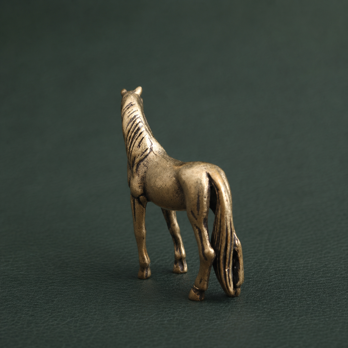 Figurine Le Cheval en laiton antique | Collection "Porte-bonheur"