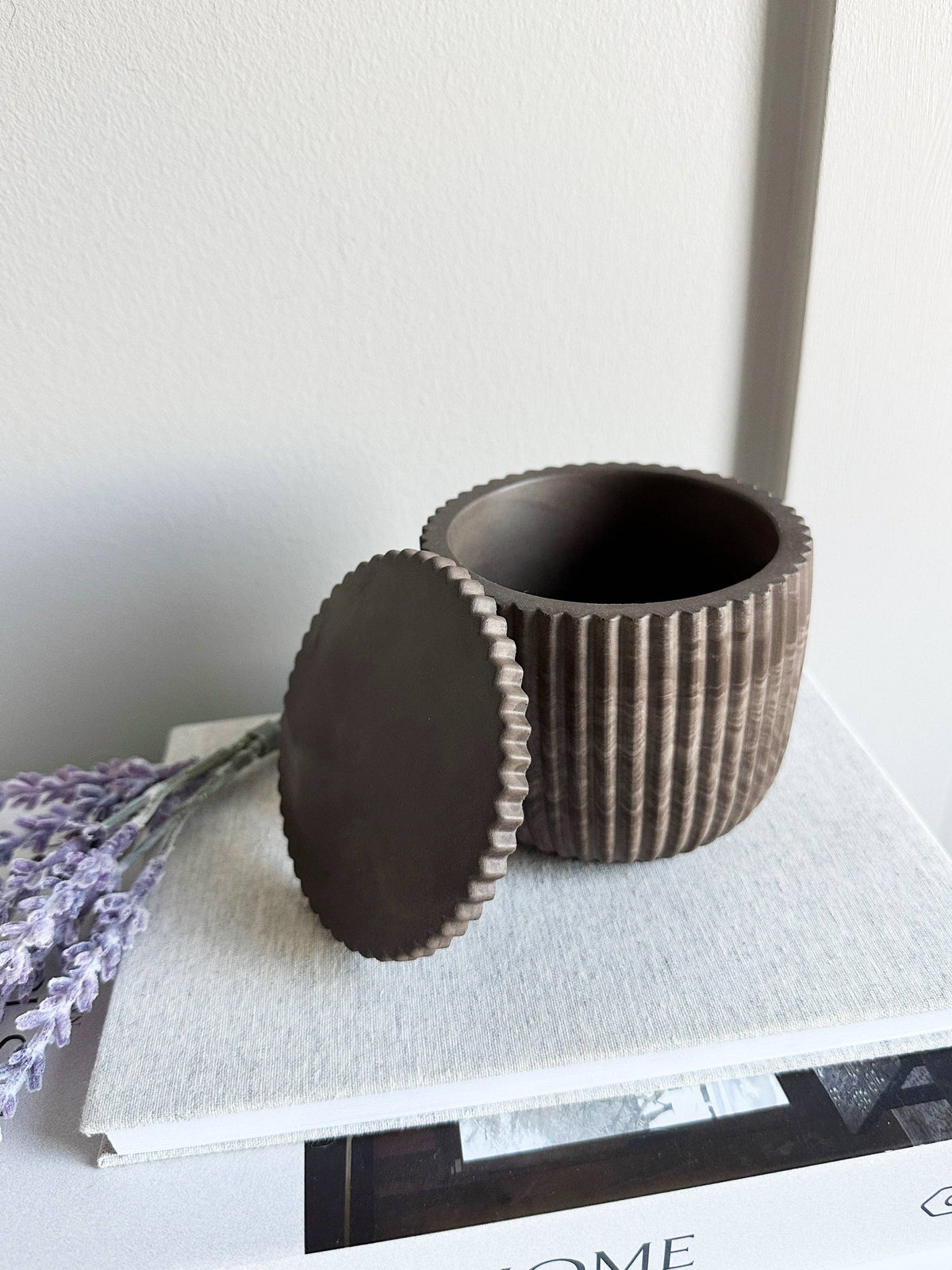 Pot cannelé décoratif avec couvercle  Mocha | Collection Nuances et Terres