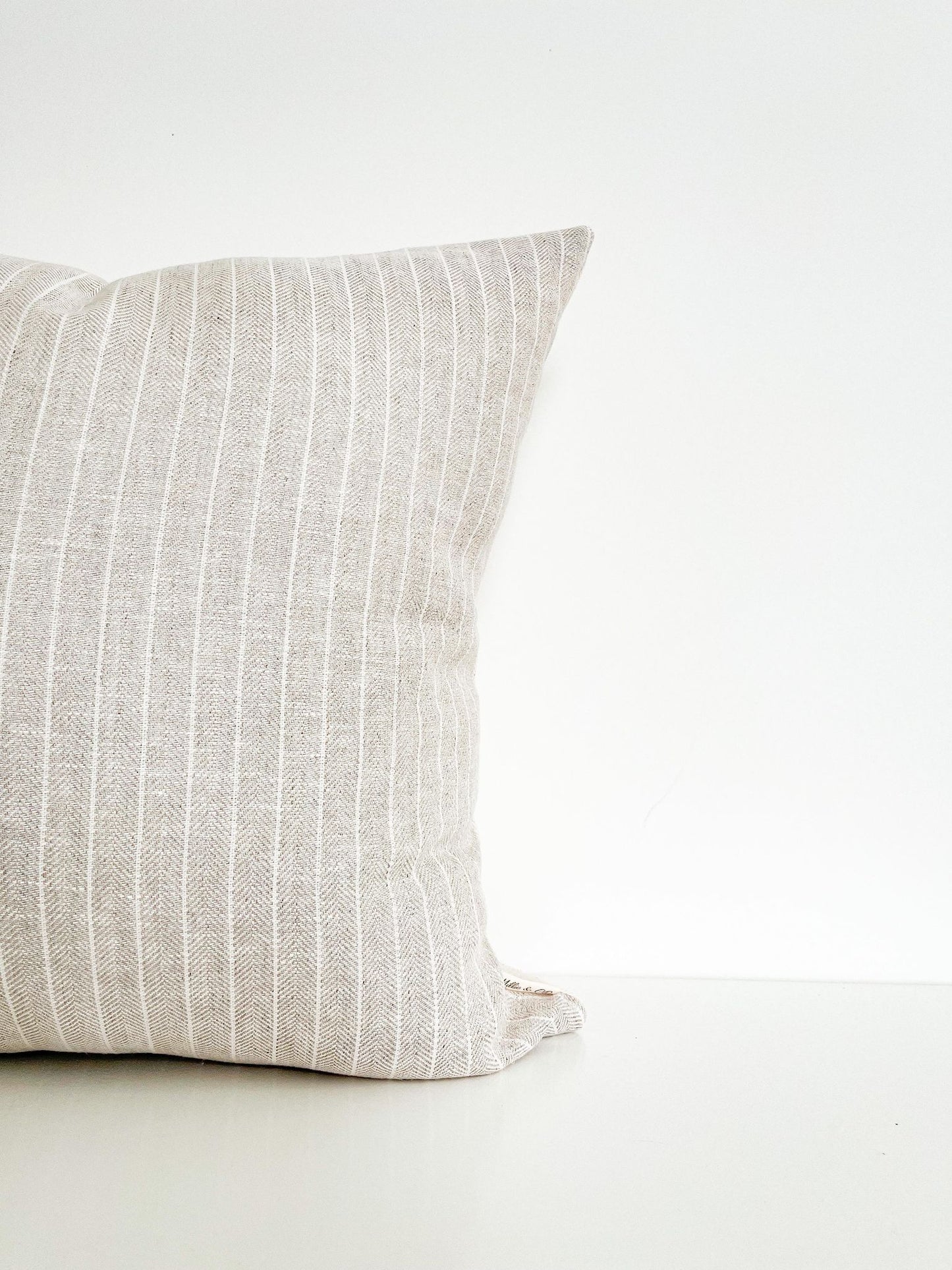 Myra cushion cover 