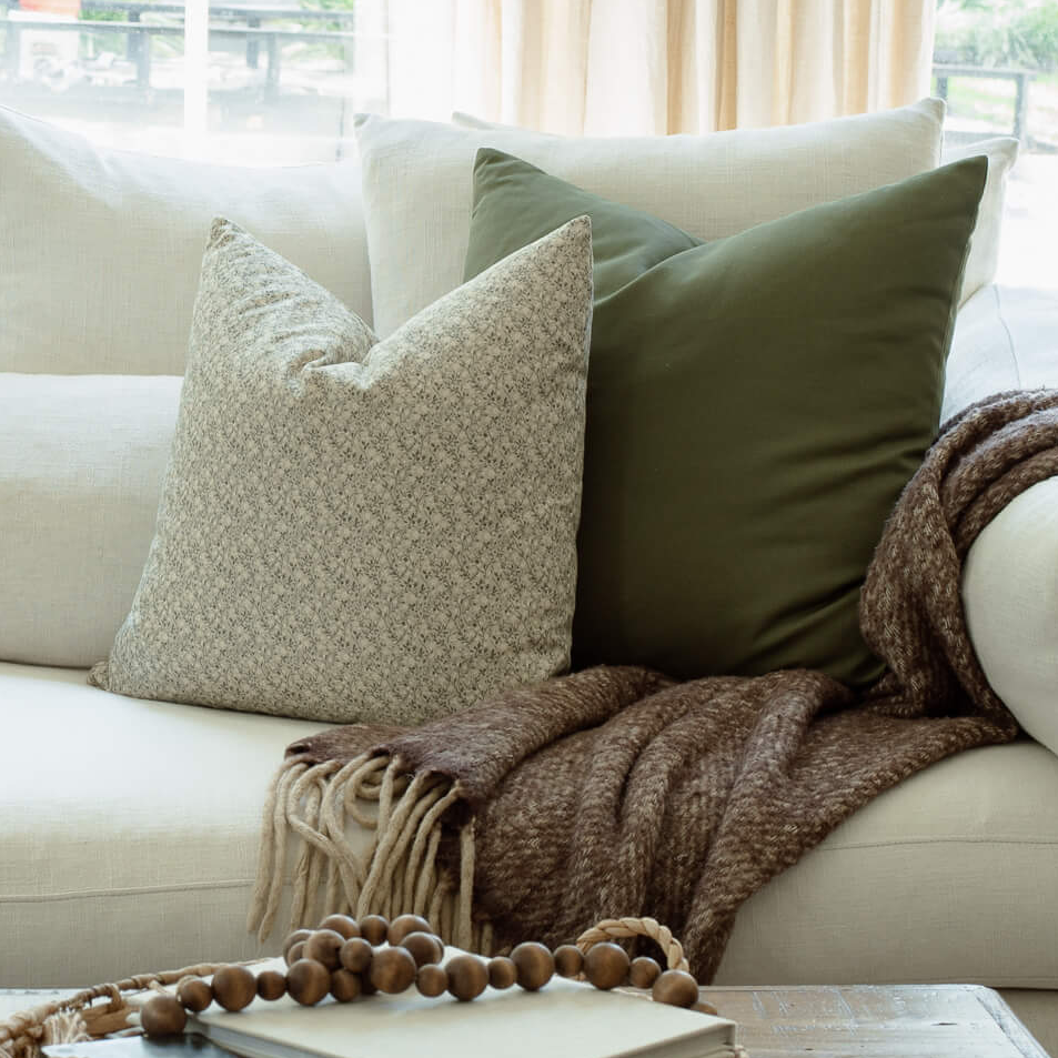Housse de coussin Sylvie | Motif floral vert sauge