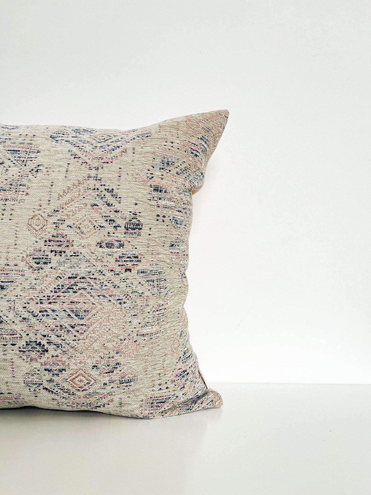 Nora cushion cover