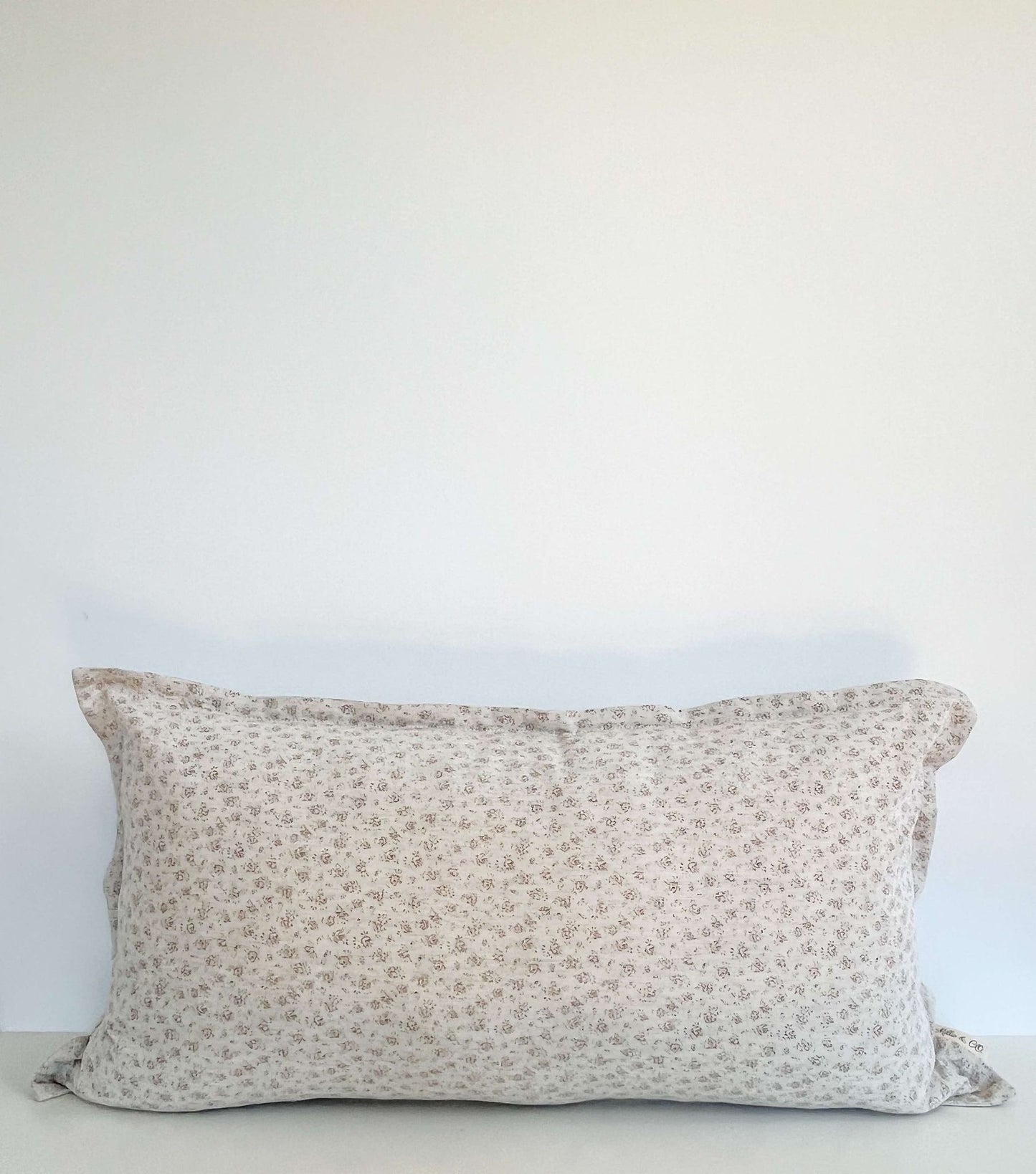 Adèle cushion cover