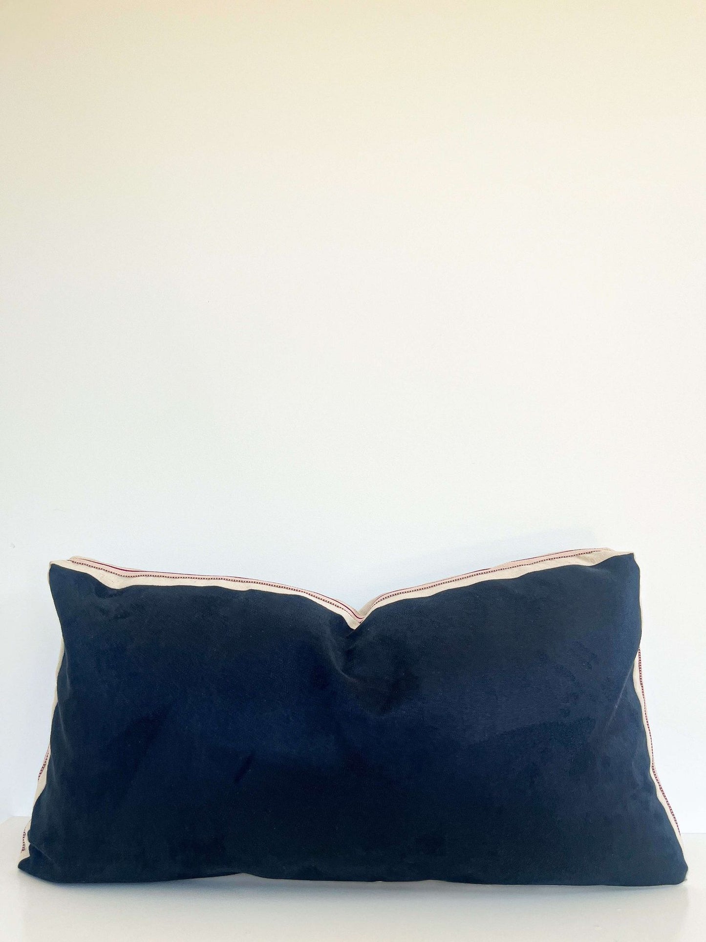 Adèle cushion cover