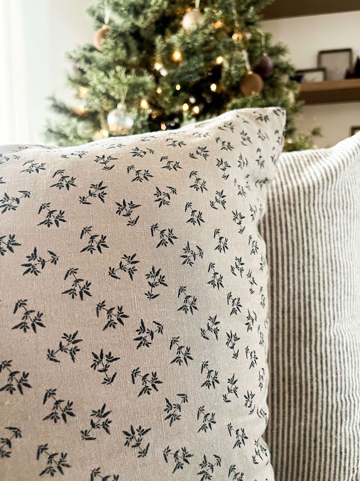 Adèle cushion cover