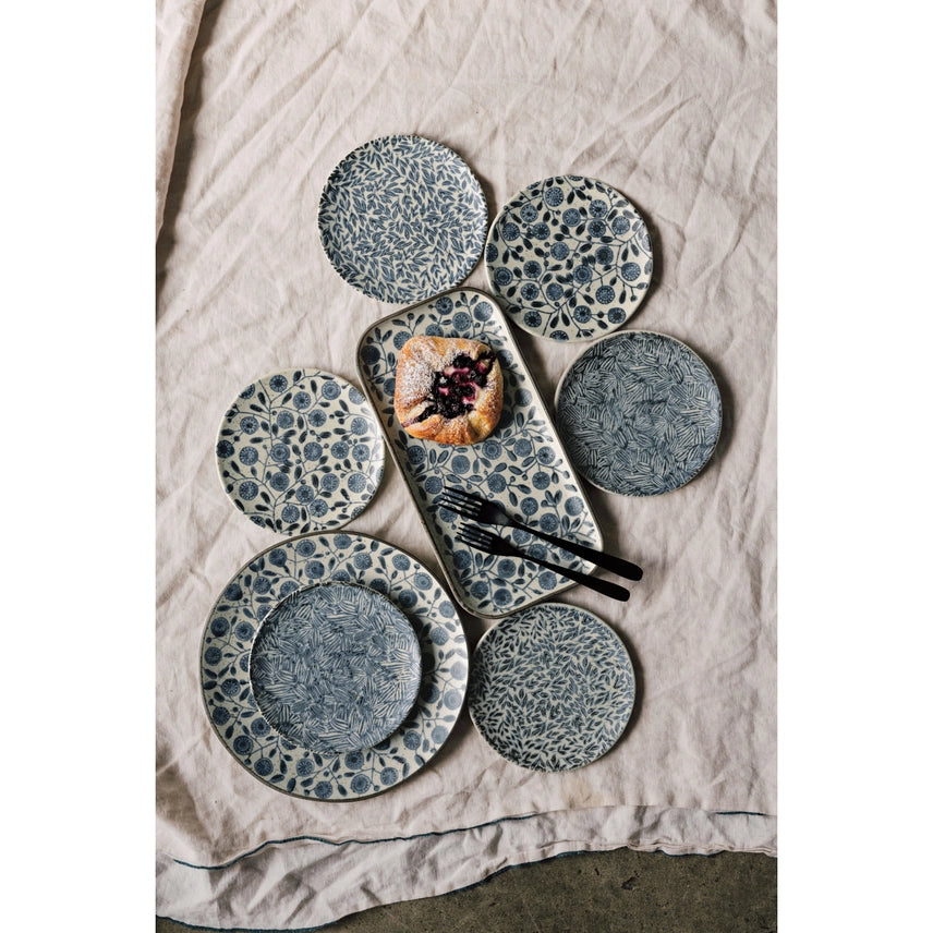 Nina napkin with pretty frills