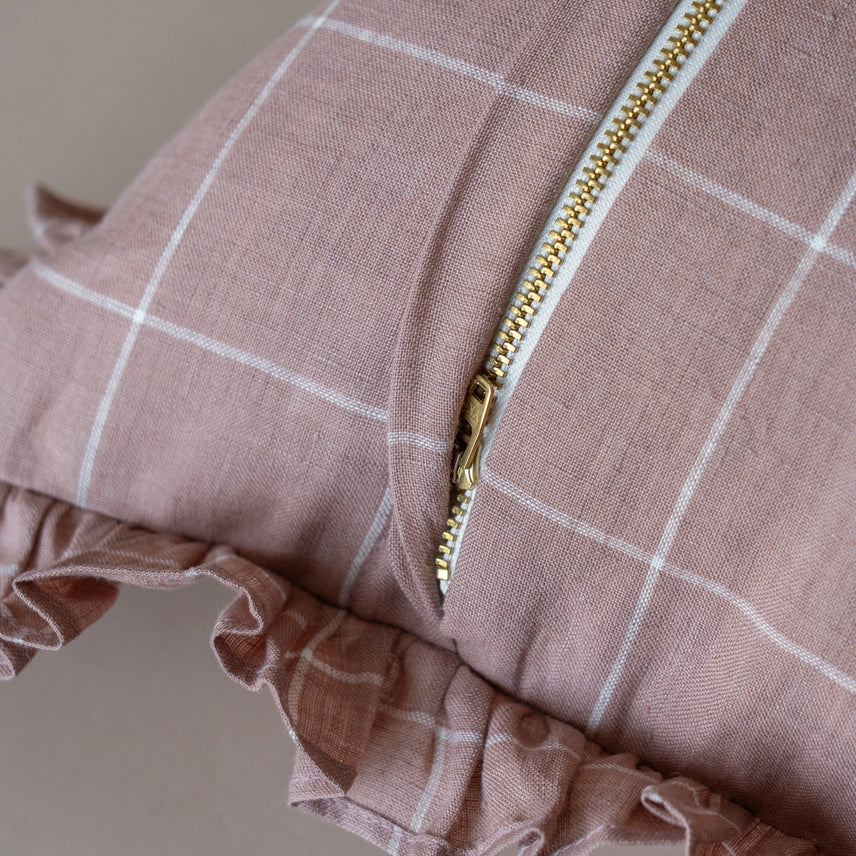 Housse de coussin Callie en lin |À volants