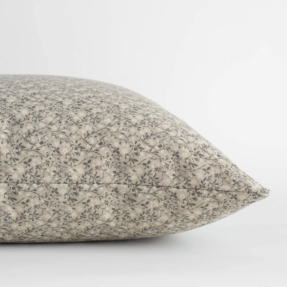 Housse de coussin Sylvie | Motif floral vert sauge