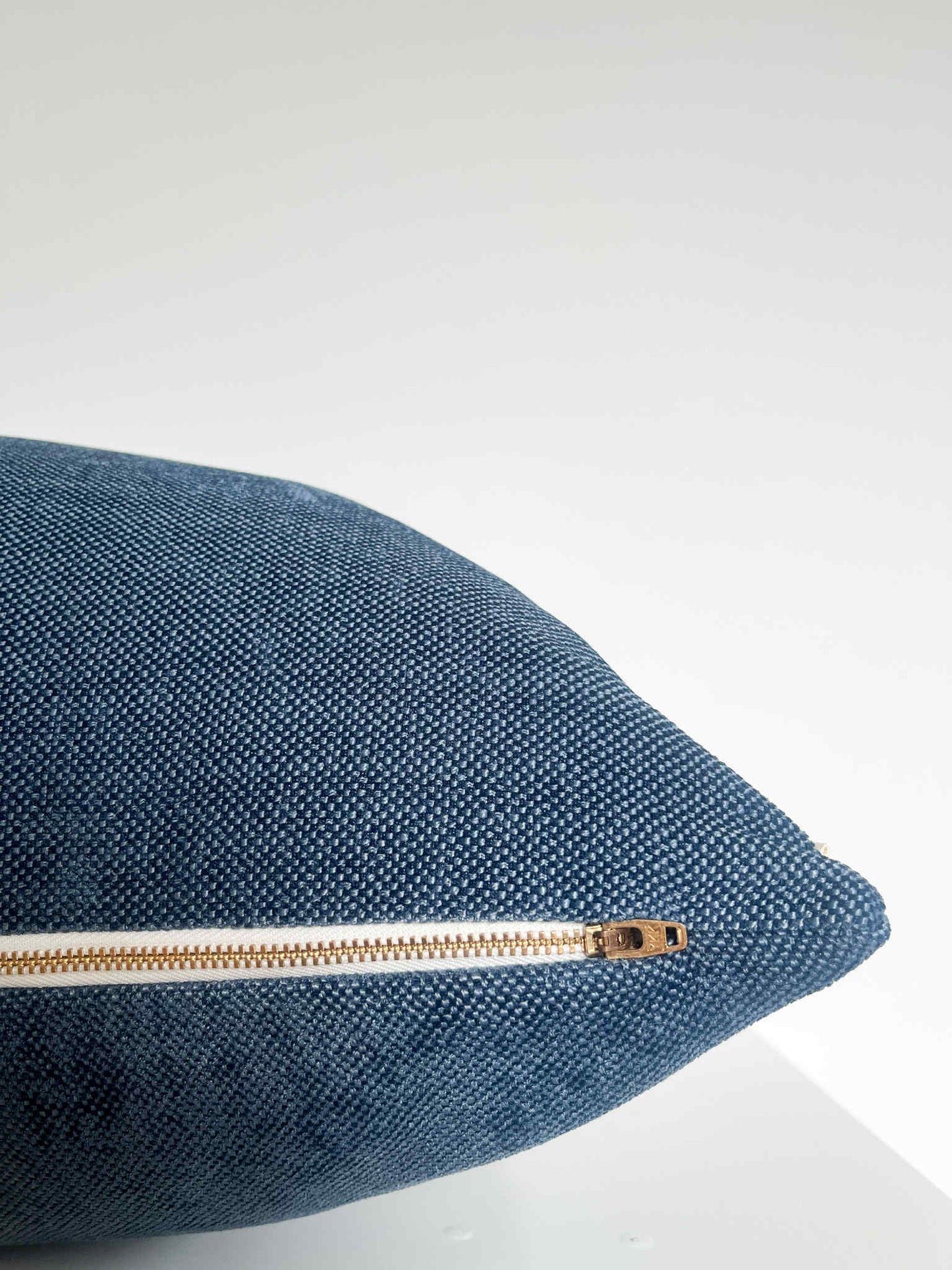 Housse de coussin Angie |  bleu texturé