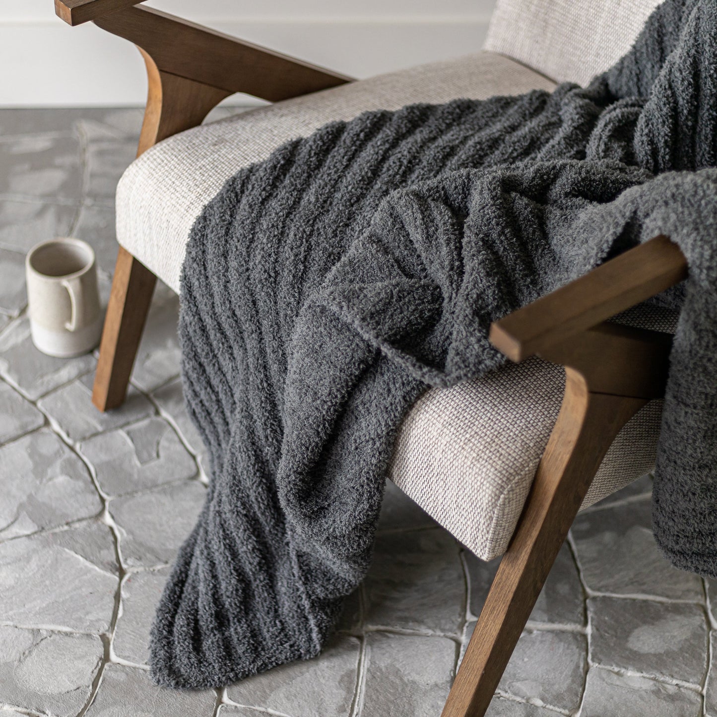 Plaid à rayures couleur gris anthracite