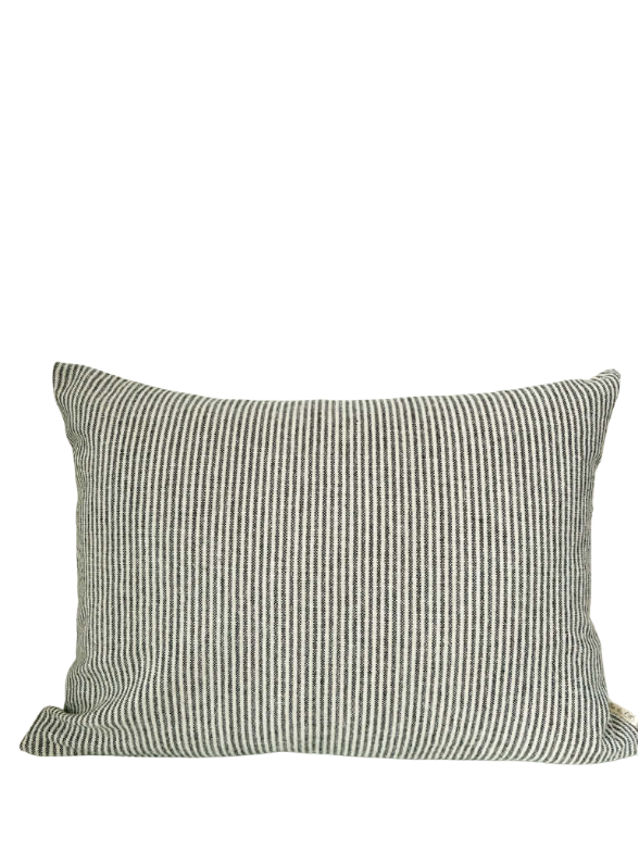 Mathilde cushion cover | Dark blue lined