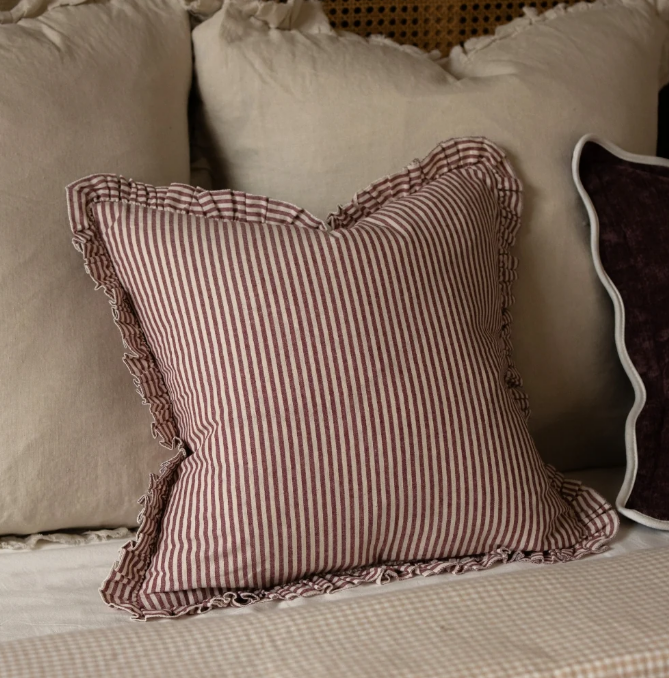 Housse de coussin Josie à rayures bordeaux