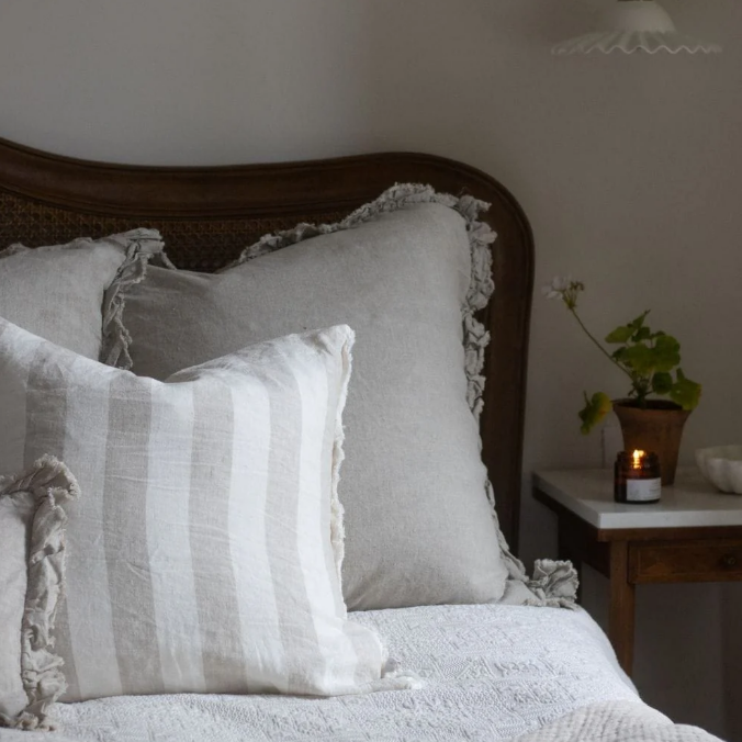 Housse de coussin Allie lin à volants  | Beige naturel