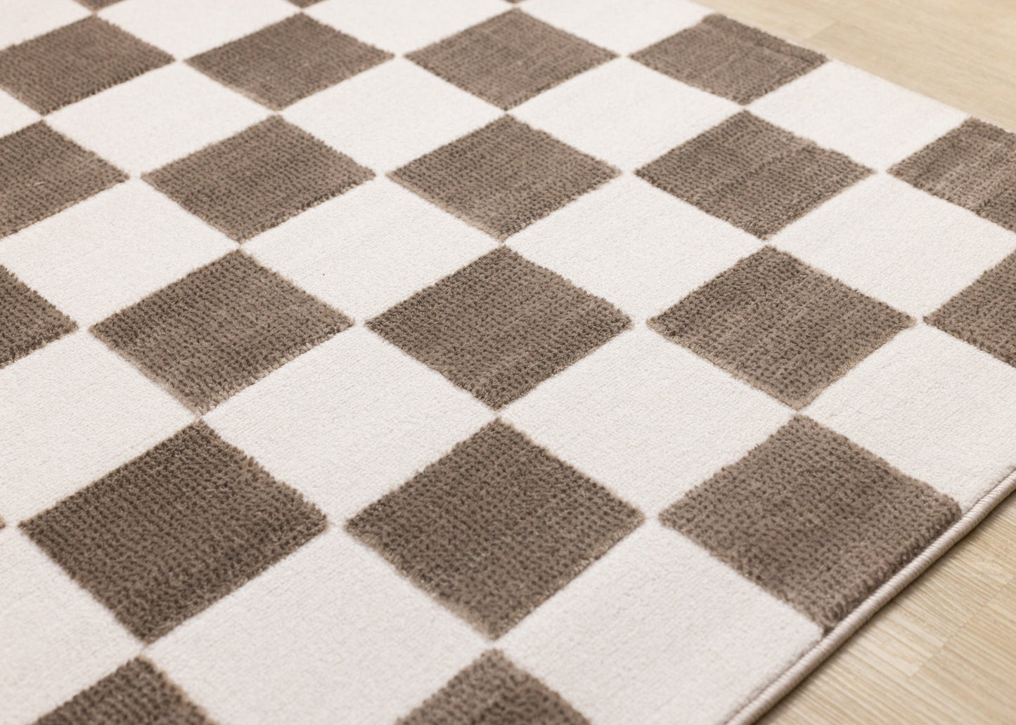 Tapis géométrique contemporain marron