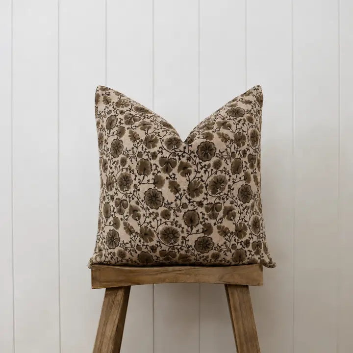 Housse de coussin Daphné  | Floral Noix de muscade