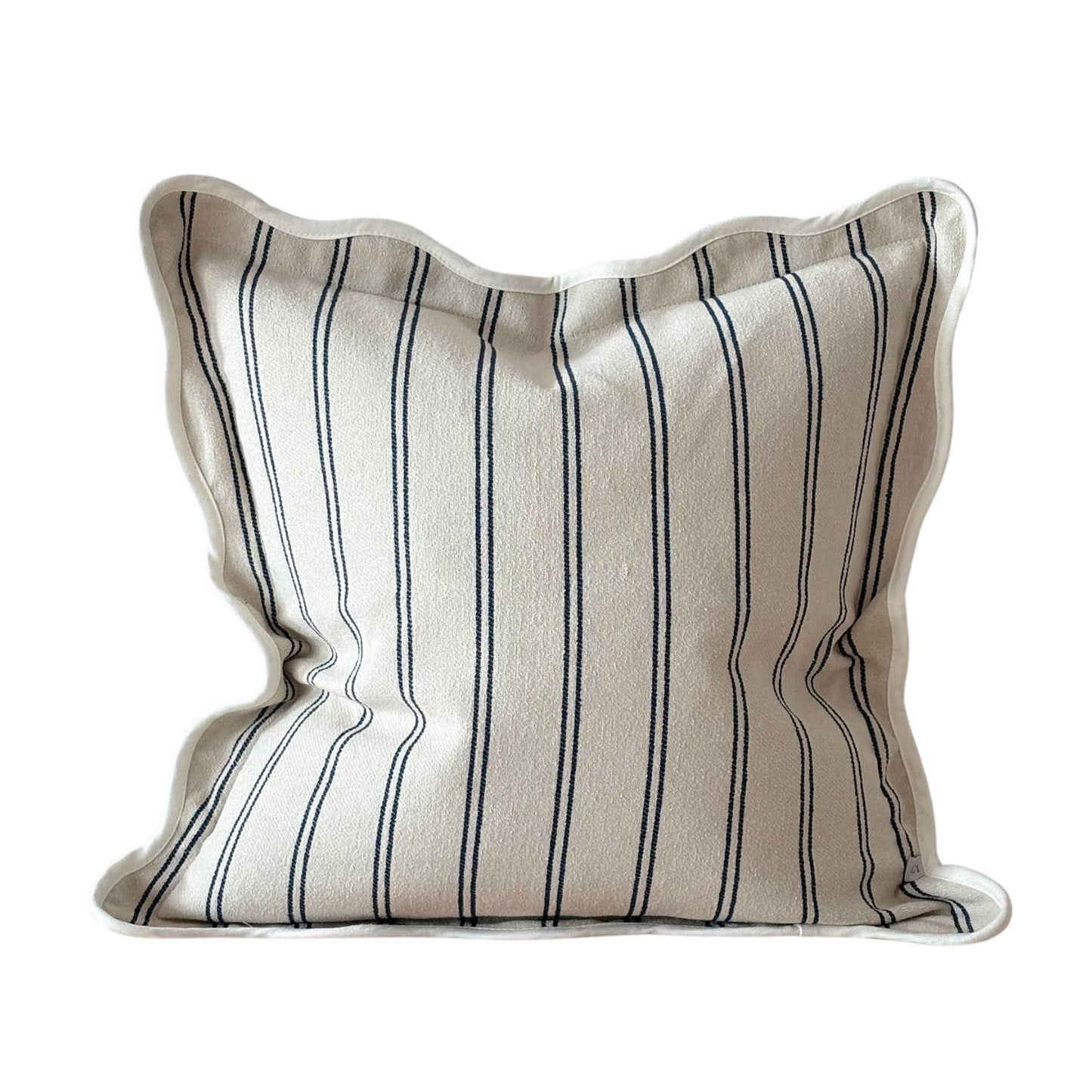 Coussin Chloé à rayures nautiques| bord festonné