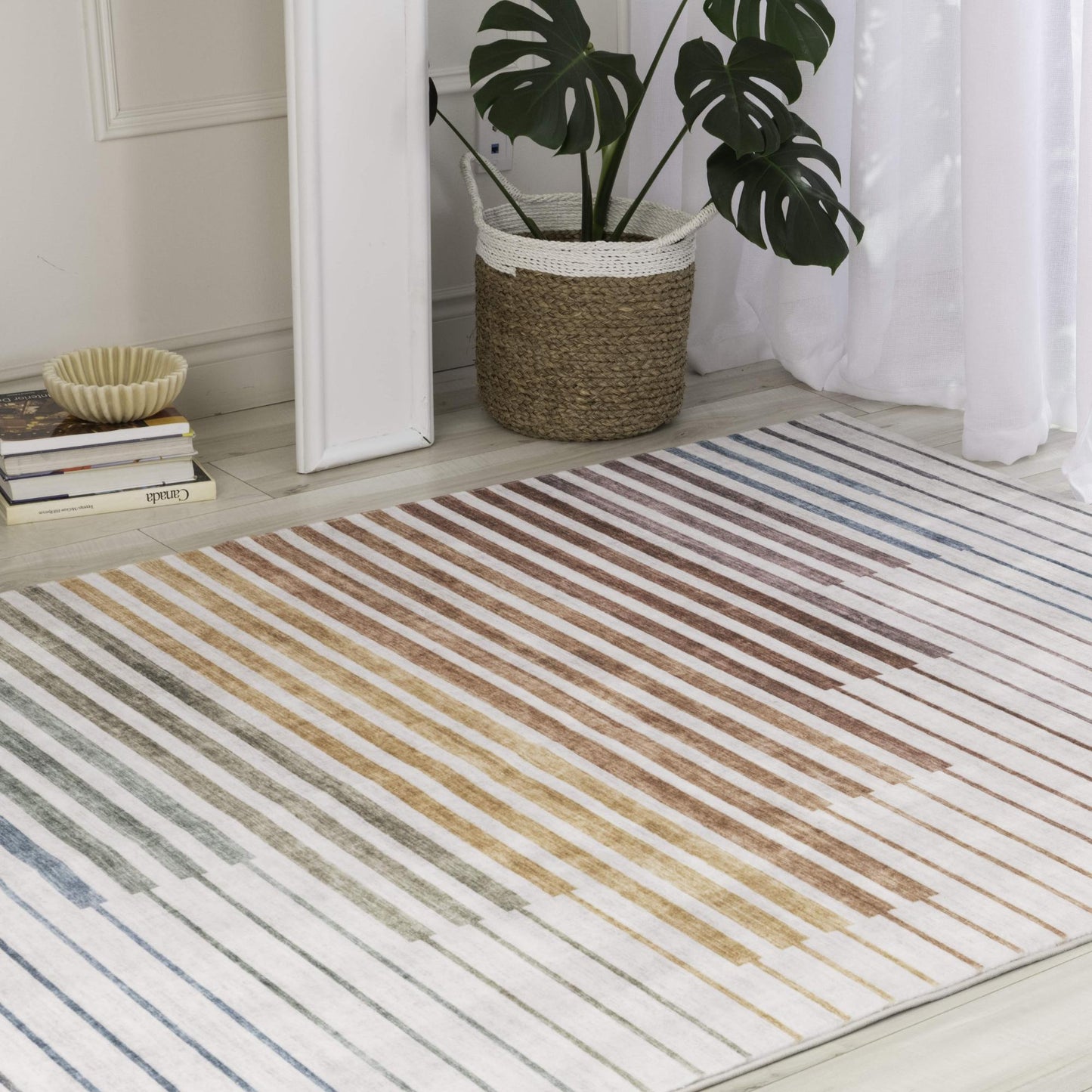 Tapis blanc abstrait à rayures colorées et arc-en-ciel | Eclipse