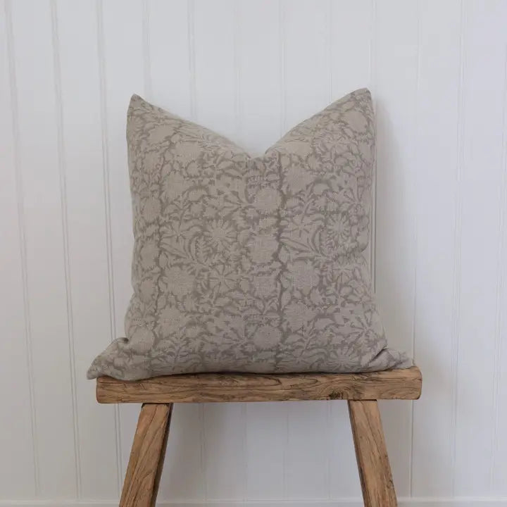 Housse de coussin Augustine |  Imprimée à la main motif laurier