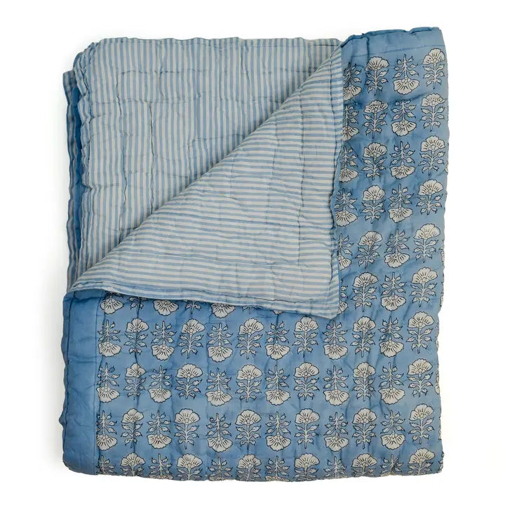 Courtepointe réversible pour bébé | Motif floral bleu ancien