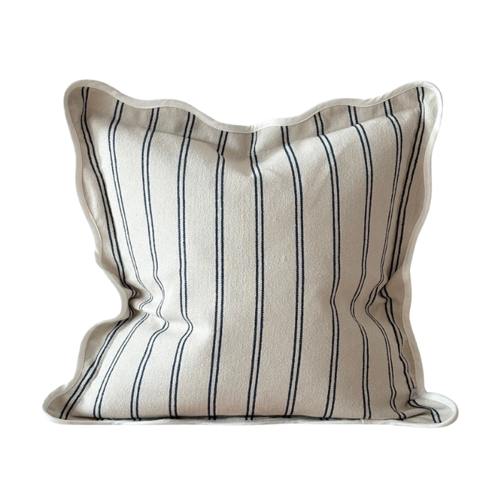 Coussin Chloé à rayures nautiques| bord festonné