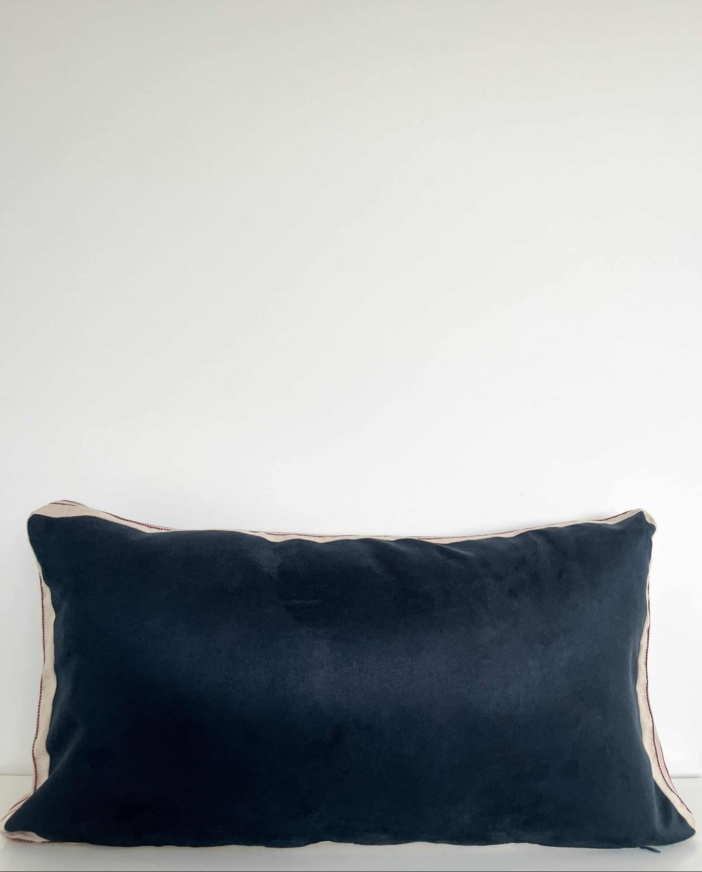 Housse de coussin Joan | Lumbar bleu foncé