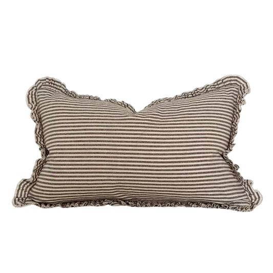 Housse de coussin Isabeau à volants en coton | Rayure marron foncé