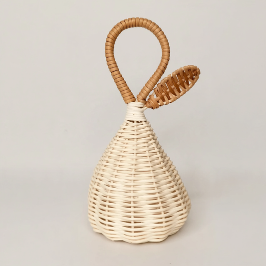 Hochet poire en rotin fait main | Jouet bohème