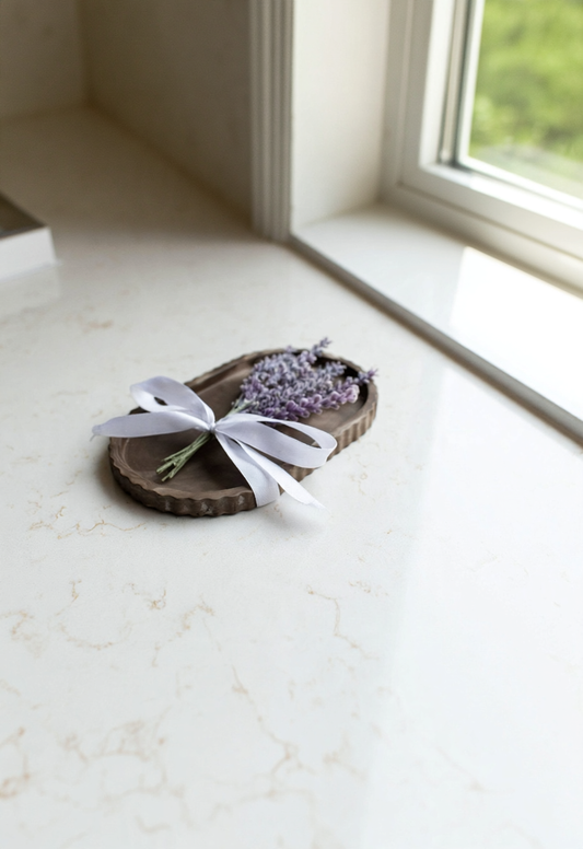 Plateau ovale cannelé Mocha |  Collection Nuances et Terres