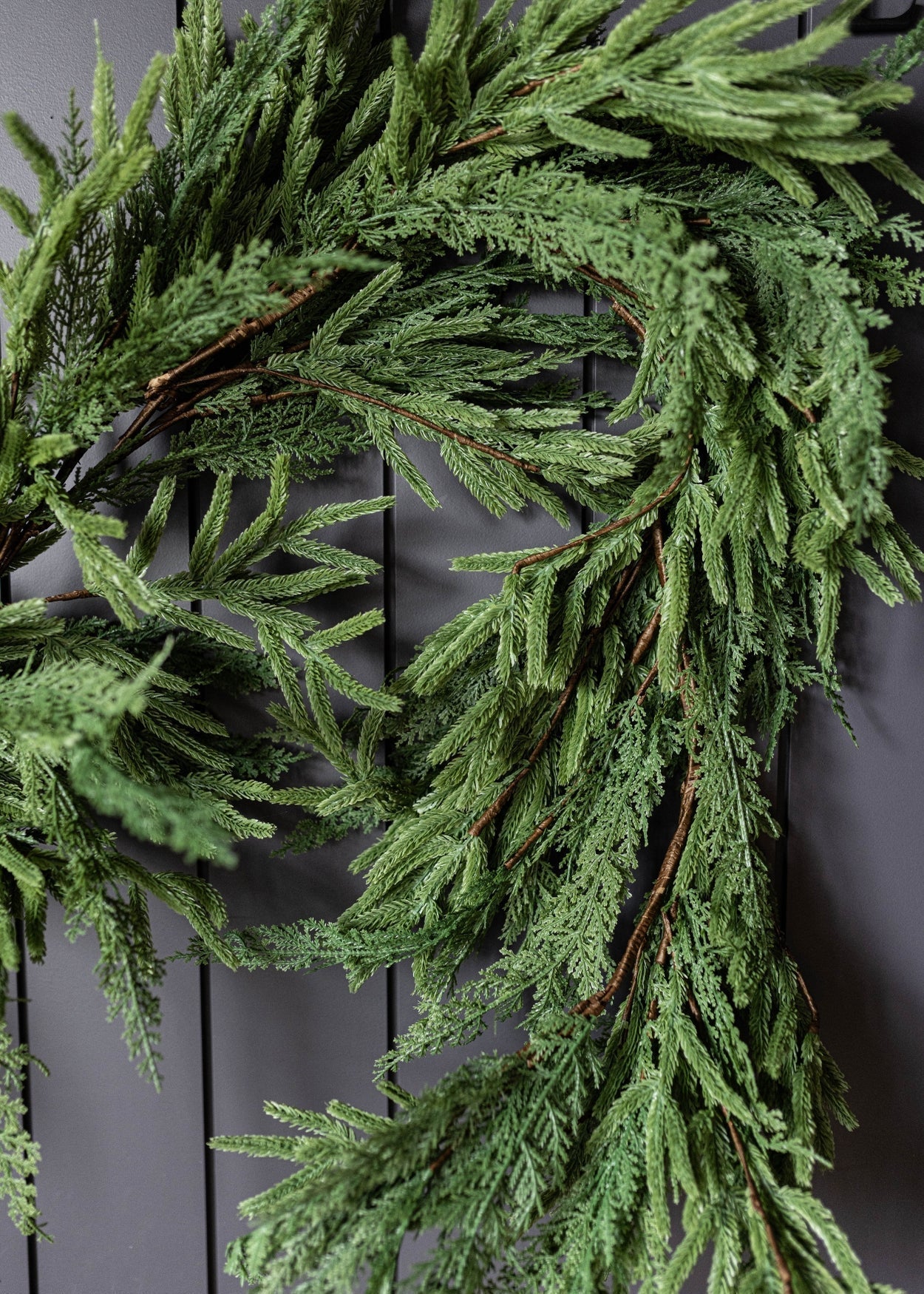 Guirlande de Noël artificielle Norfolk & Cypress