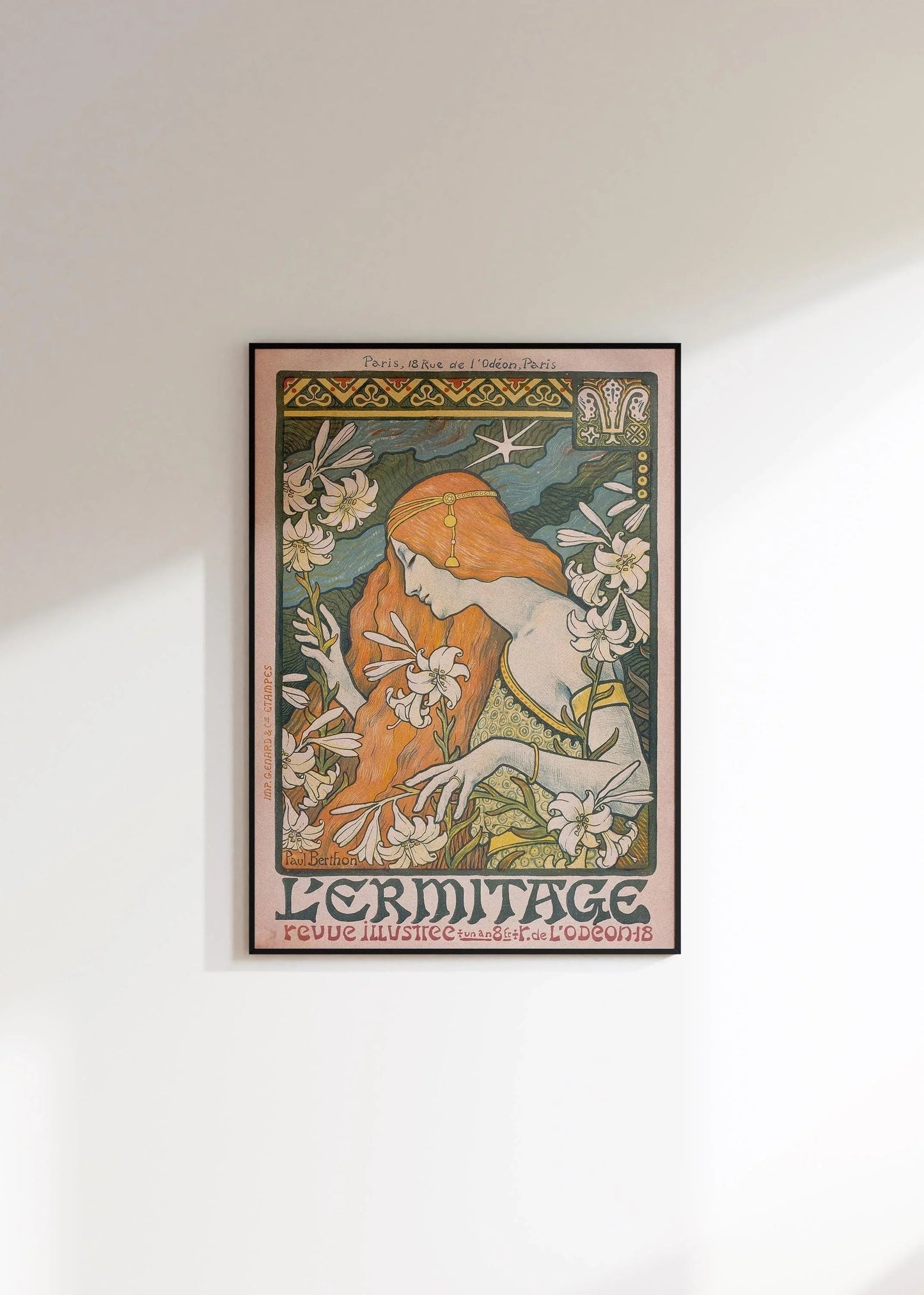 Paul Berthon - L'Ermitage Art Nouveau Print : Lignes fluides et lys