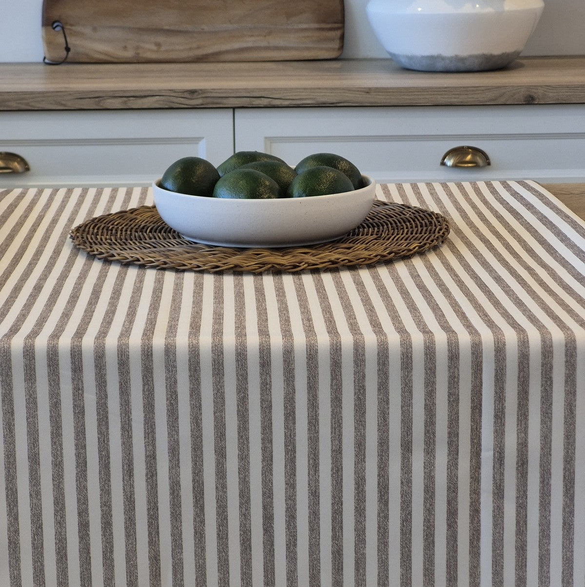 Nappe rayée taupe Seacoast